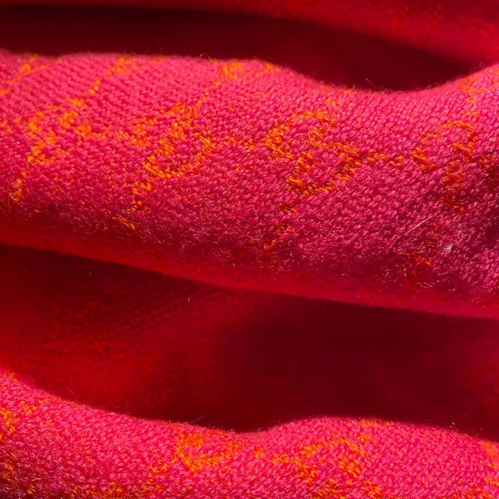 Gucci Monogram Pink and Orange Wool Scarf - Picture 3 of 6